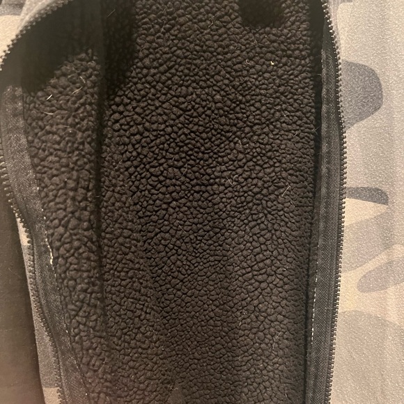 Boys black and grey camo zip up hoodie. Sherpa lining. Sz 14/16 - Picture 5 of 5